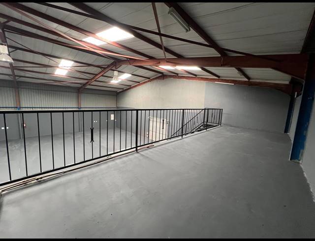 290M² WAREHOUSE TO LET IN MULDERSDRIFT